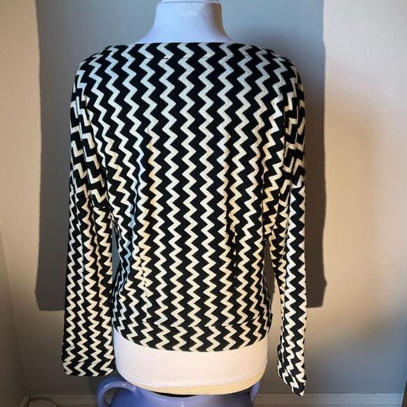 H by Bordeaux ZigZag Boatneck Sweater, OS. Zipper detail at hips. Punk, goth - Picture 7 of 11